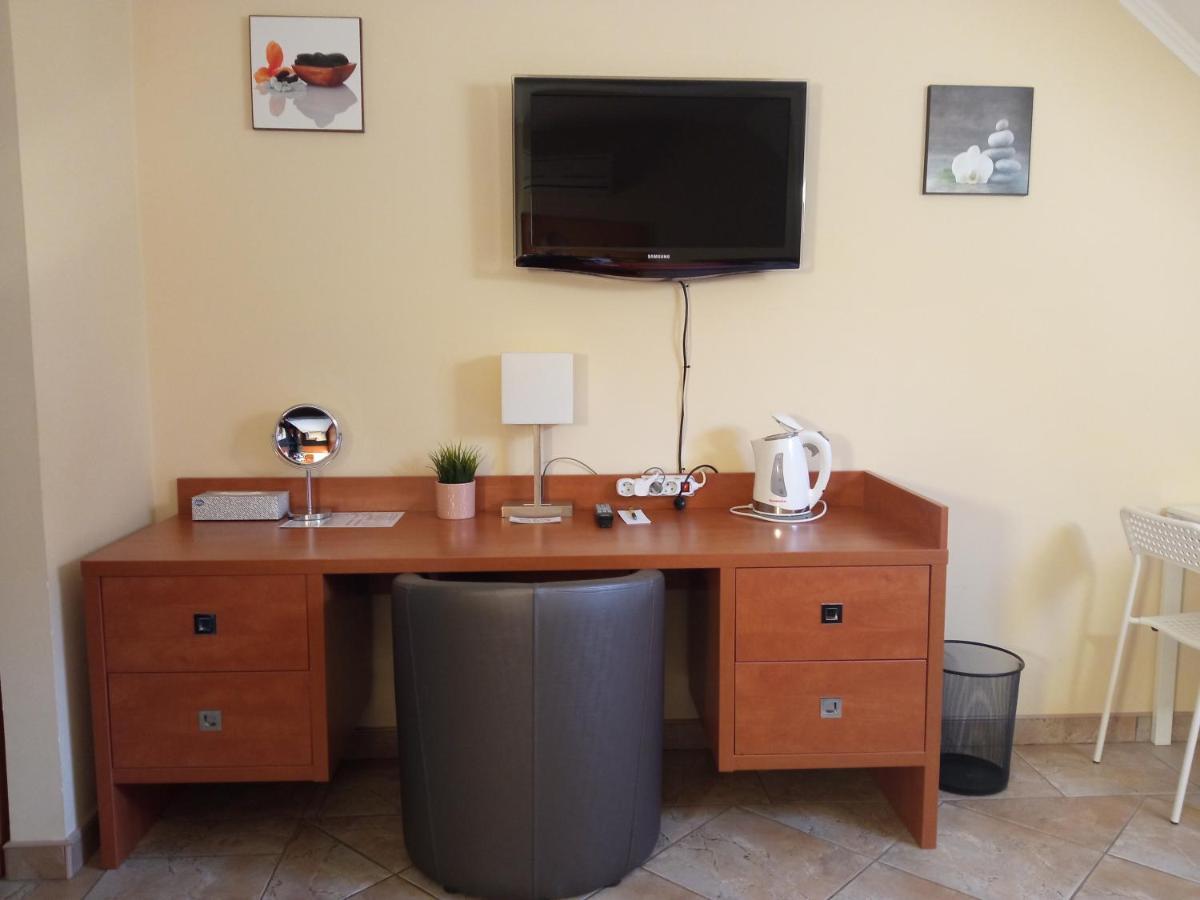 Bed and Breakfast Club Haus 502 Kalocsa Exterior foto