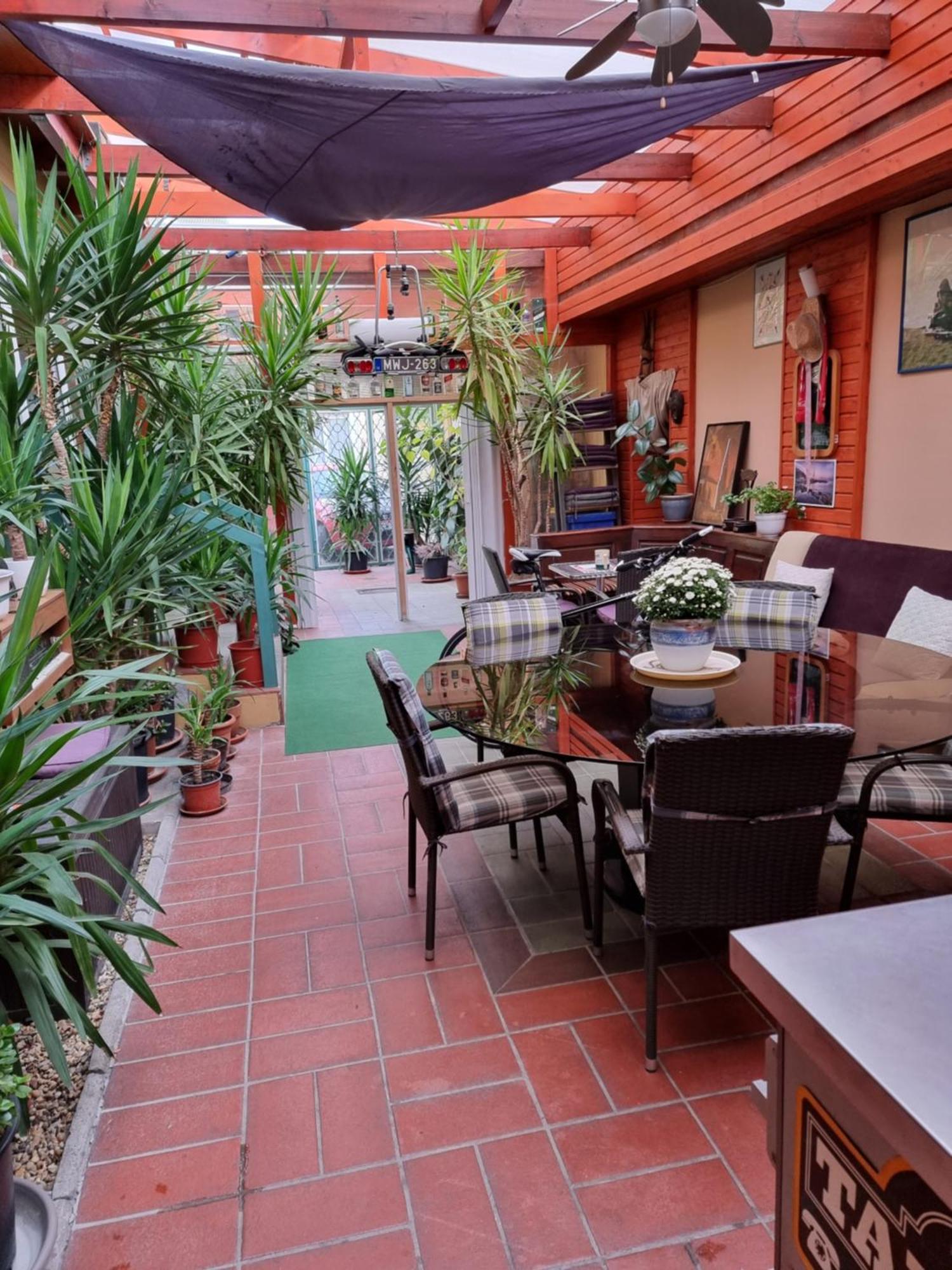 Bed and Breakfast Club Haus 502 Kalocsa Exterior foto