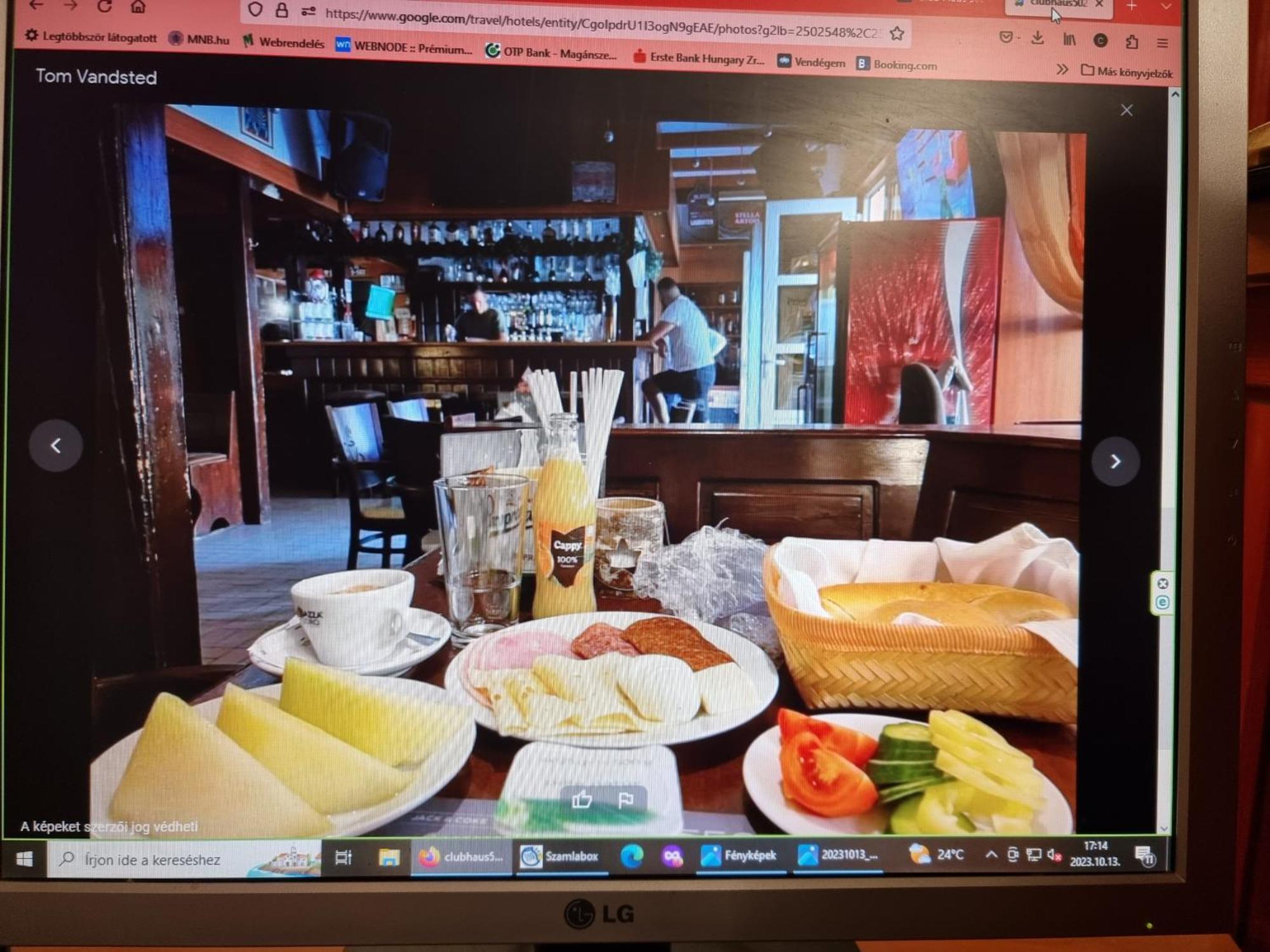 Bed and Breakfast Club Haus 502 Kalocsa Exterior foto